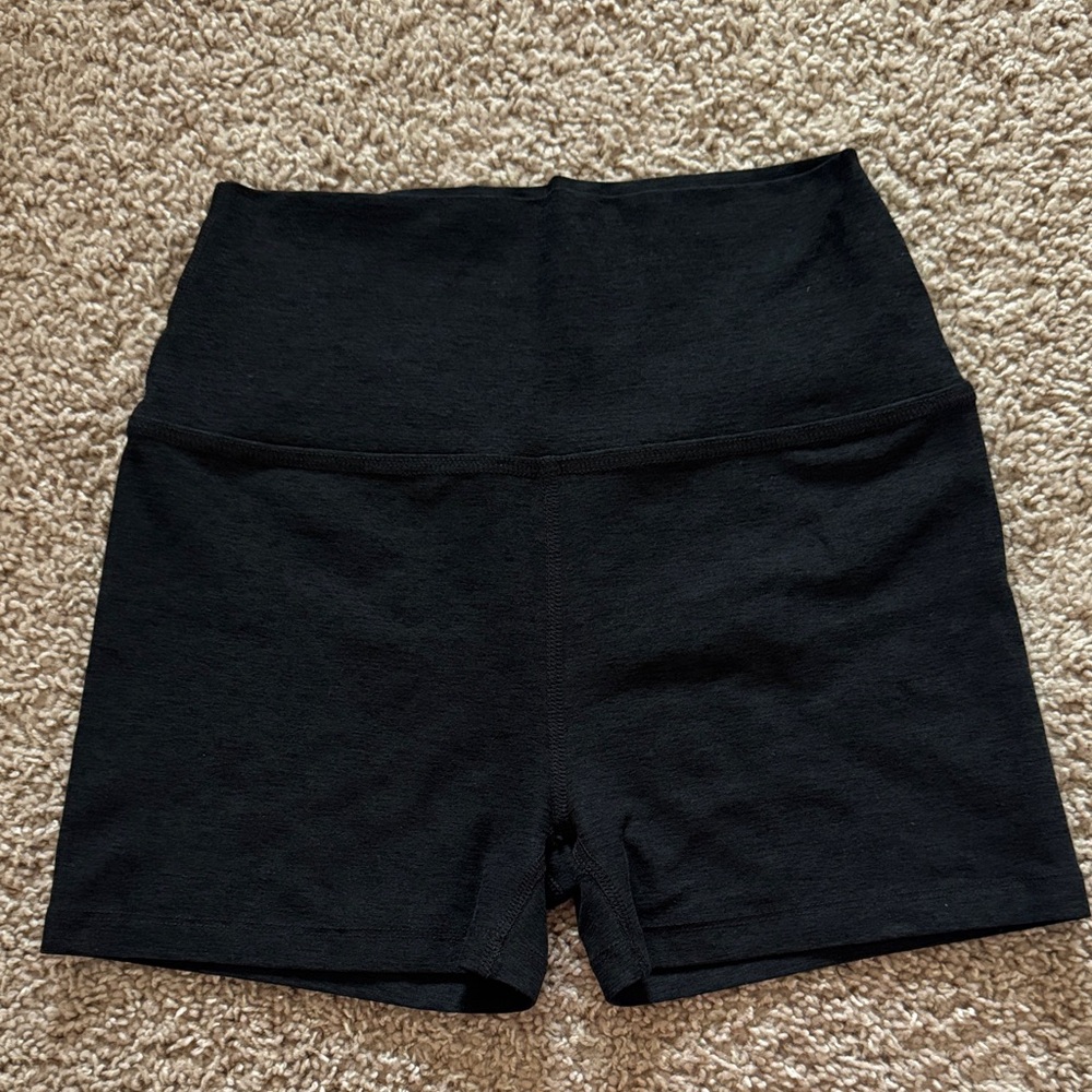 Beyond Yoga Space Dye Keep Pace Black 3 inch Bike Shorts- darkest night color